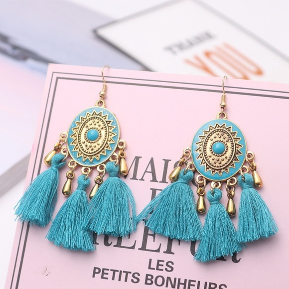 Jewelry - NEW boho tassel earrings